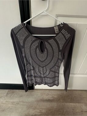 Studded Long-Sleeve Keyhole Top - Gray